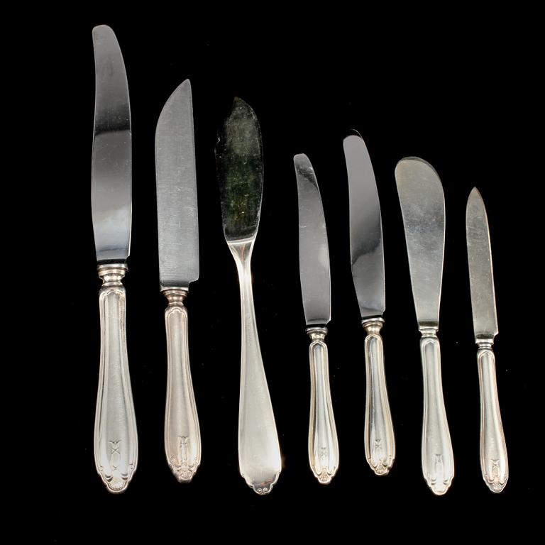 BESTICKSERVIS, 180 delar, mestadels nysilver (17 delar silver), modell Vasa, 1900-talets andra hälft.