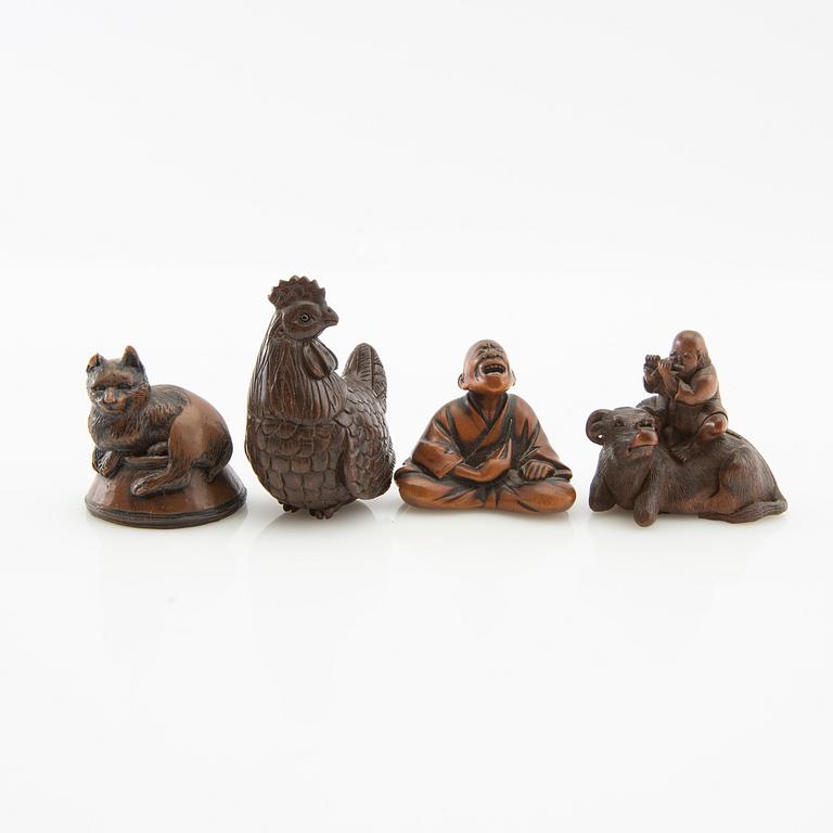 Netsuke 9 st Japan 1900-tal.