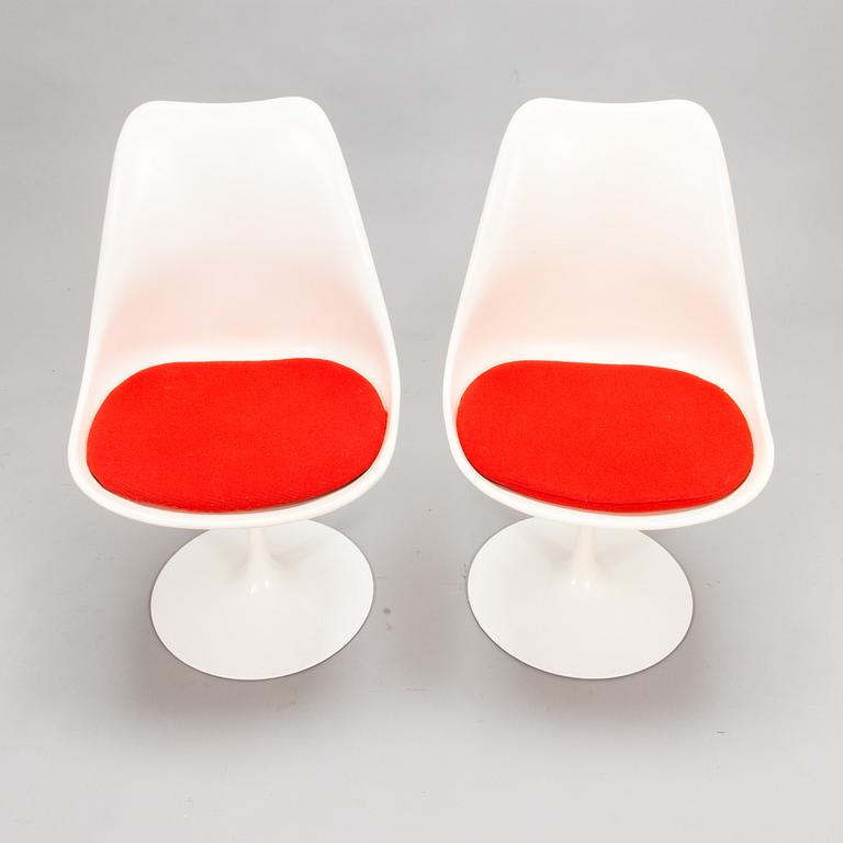 Eero Saarinen, A set of two "Tulip" chairs, designed 1955-56, for Knoll International.