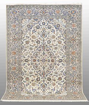 A carpet, Kashan, around 308 x 208 cm.