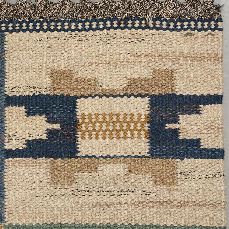 Märta Måås-Fjetterström, MATTA, "Rutmattan med blått", rölakan, ca 297 x 217,5 cm, signerad AB MMF.