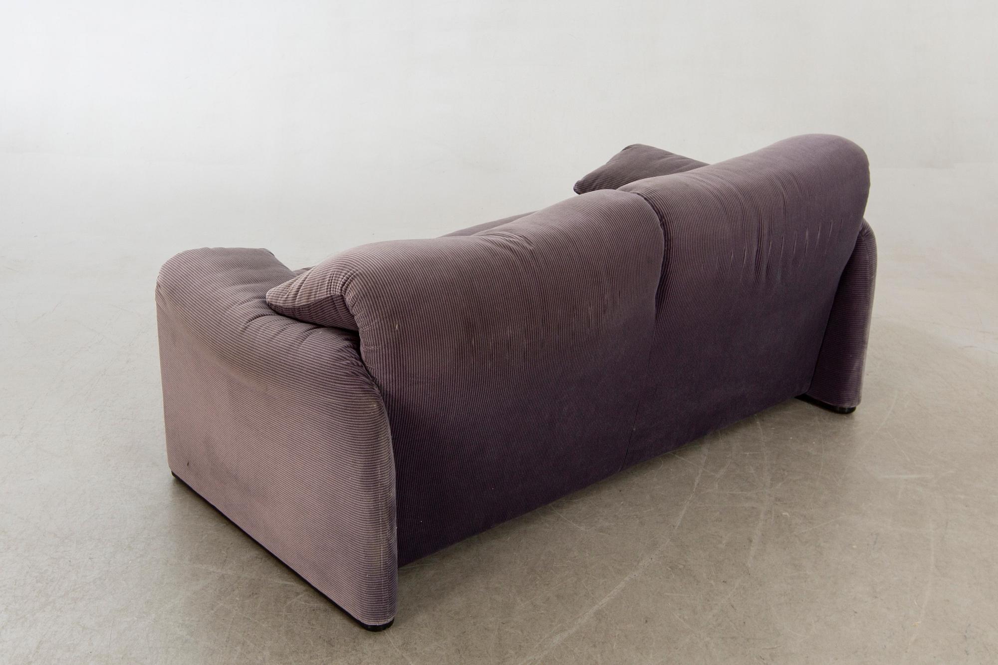 Vico Magistretti, soffa, "Maralunga", Cassina, Italien, 2000-tal.