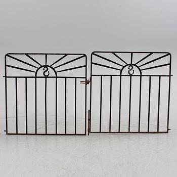 GRINDAR, ett par, smidesjärn, tidigt 1900-tal.