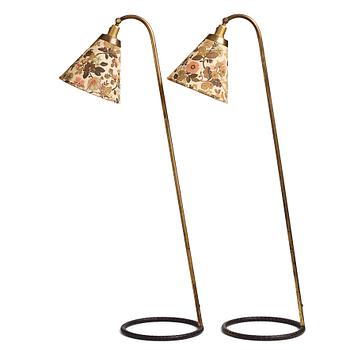 276. A pair of Swedish Modern floor lamps, 1940-50's.