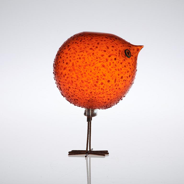 A Peter Pelzel 'Pulcino' glass figure of a bird, copper legs, Italy 1960's.