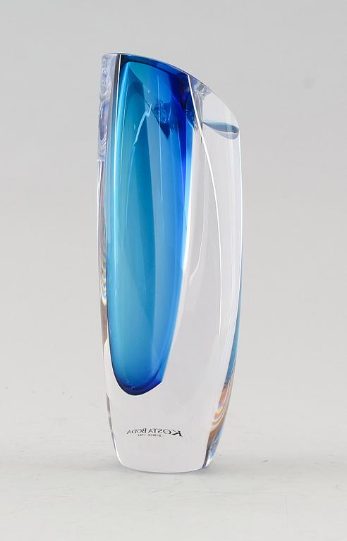 VAS, glas, Göran Wärff, Kosta Boda, signerad, 1900-talets andra hälft.