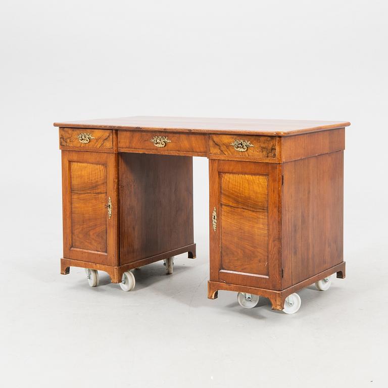 Skrivbord omkring 1900.