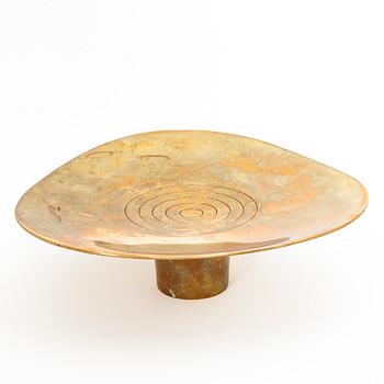 PAAVO TYNELL, a bronze bowl for Taito.