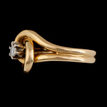 RING, 18K guld, briljantslipad diamant ca 0.15 ct. Vikt ca 9 g.