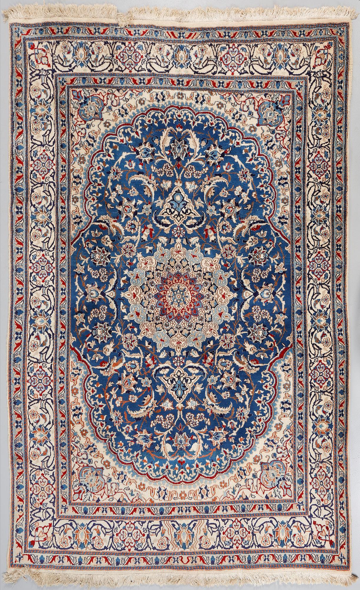 MATTA, Nain, modern tillverkning, ca 280 x 196 cm.