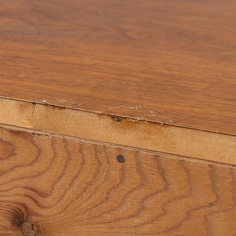 Skåp, Mjölby Intarsia, troligen. 1940-tal.