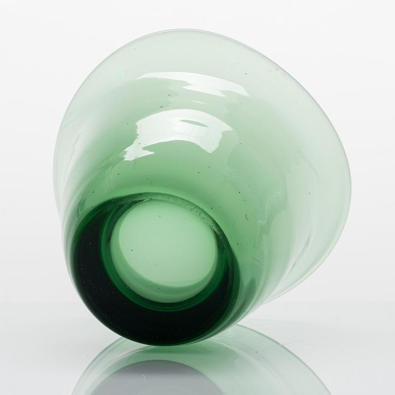 GUNNEL NYMAN, a '38/1123' bowl Riihimäen Lasi Oy, 1938.