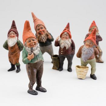 A lot of six painted terracotta santa claus figurines first half of the 20th century.