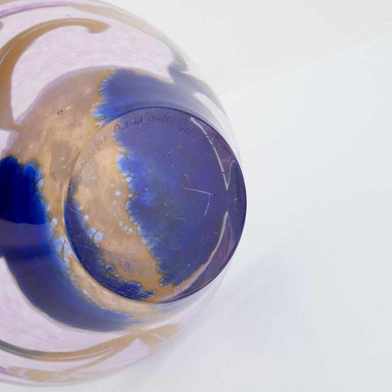 Astrid Gate, skål, graal, "Tulpan", Johansfors, signerad och limiterad upplaga numrerad 10/25.