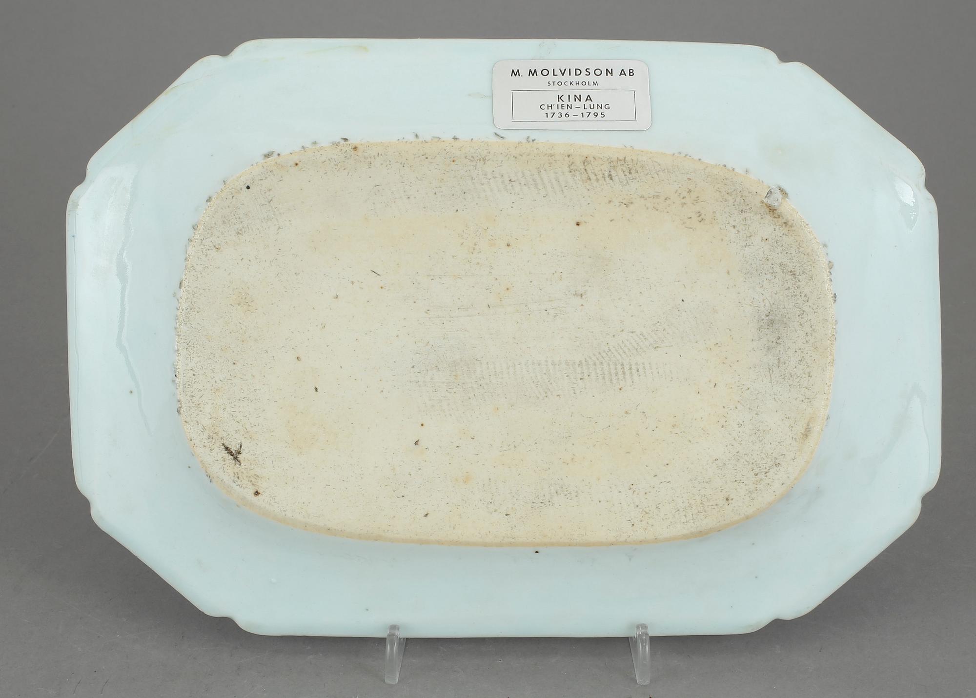STEKFAT, porslin, Kina, Qianlong (1936-95).