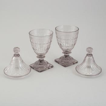 URNOR MED LOCK, ett par, glas 17/1800-tal.