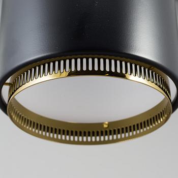 ALVAR AALTO, taklampa, modell A110 "handkranaten" Artek 200-tal.
