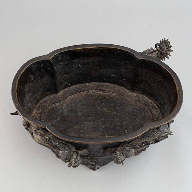A large bronze flower pot, China, circa 1900.