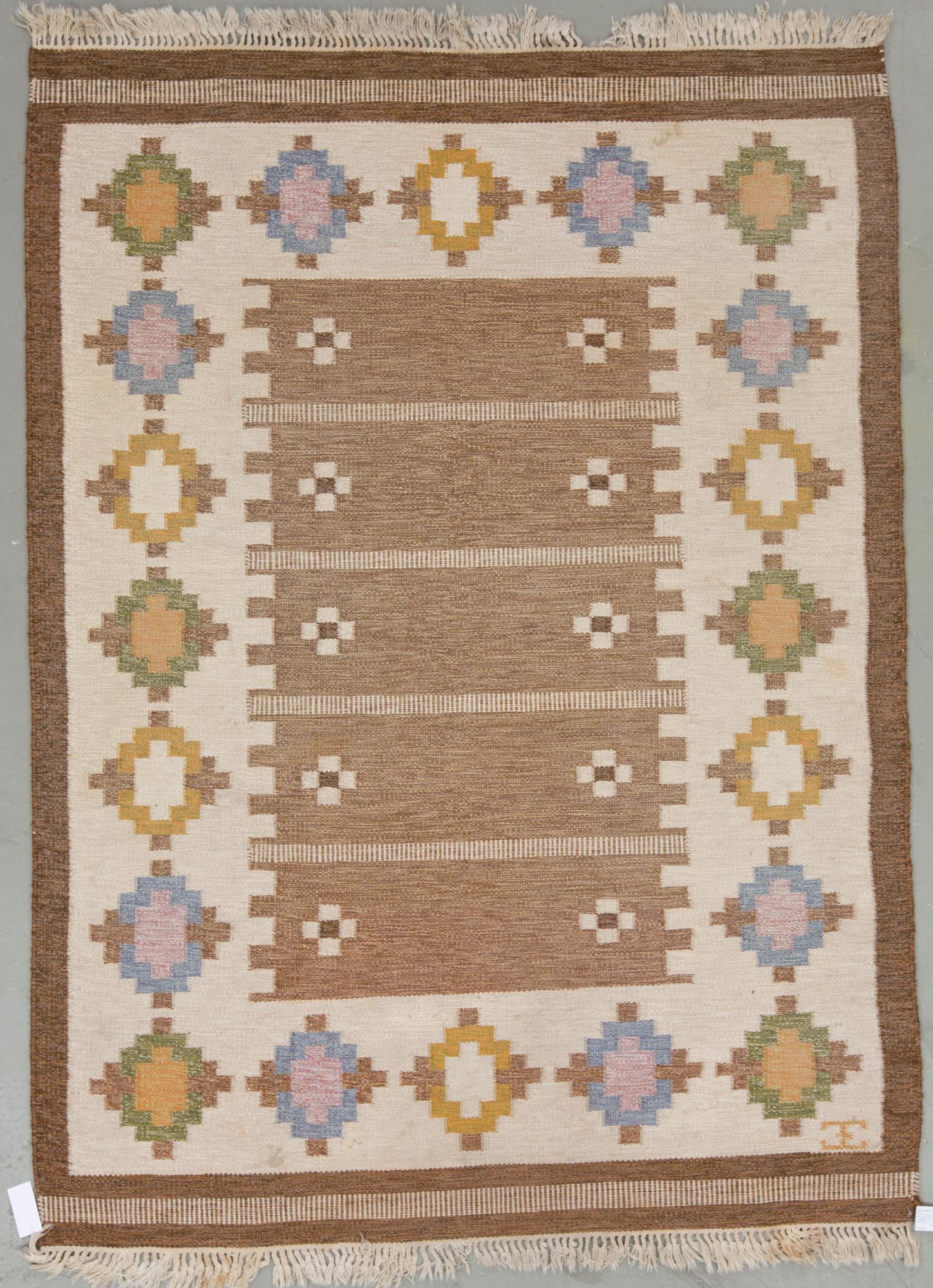 MATTA, rölakan. Signerad med spegelmonogram EE (möjligen Elsa Ekholm). Ca 230x171 cm.