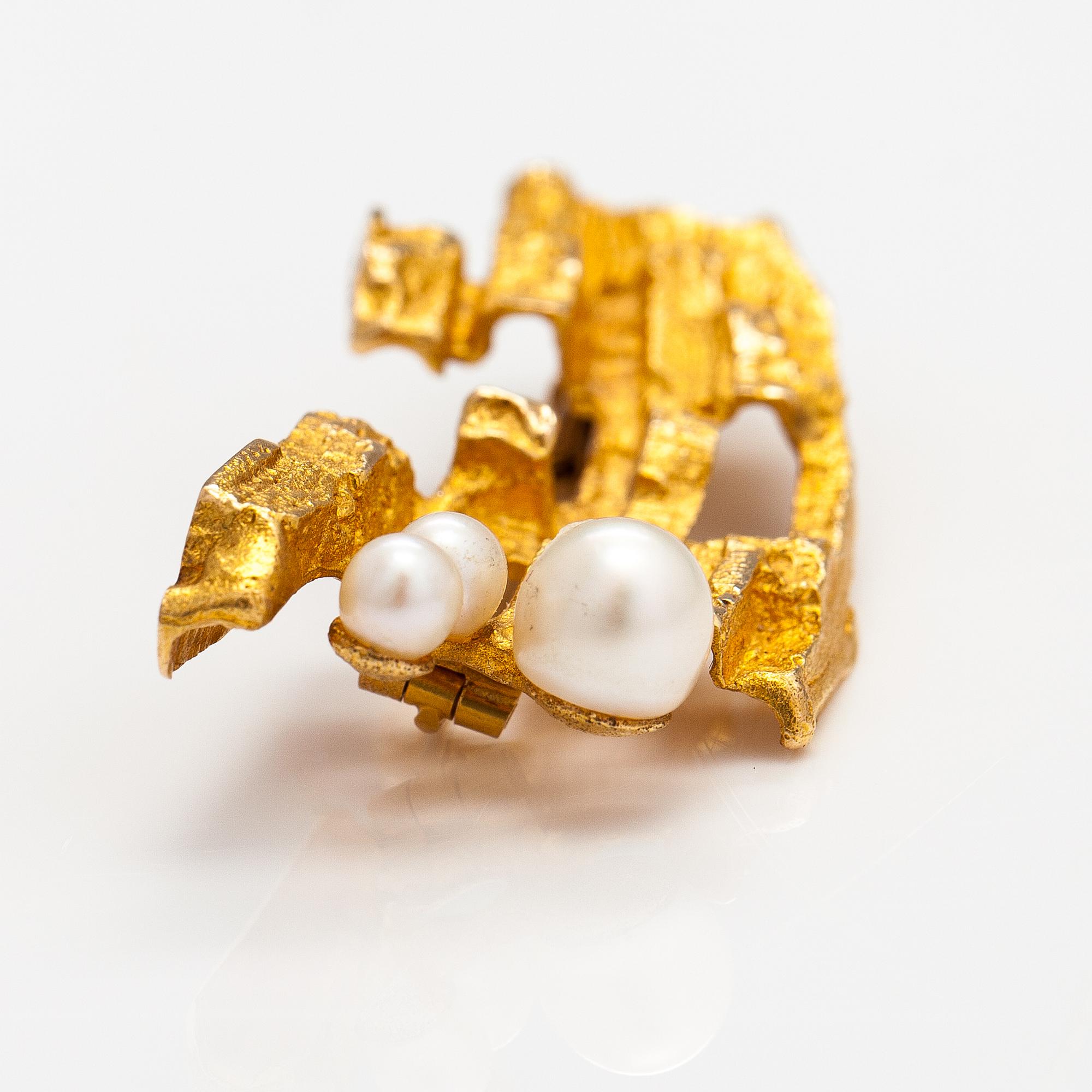 Björn Weckström, RIntaneula Argon keula", 14K kultaa ja viljellyt helmet. Lapponia 1968.