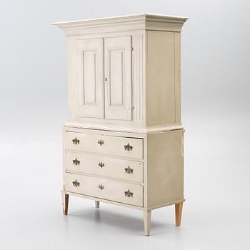 Cabinet, 18th and 19th century.