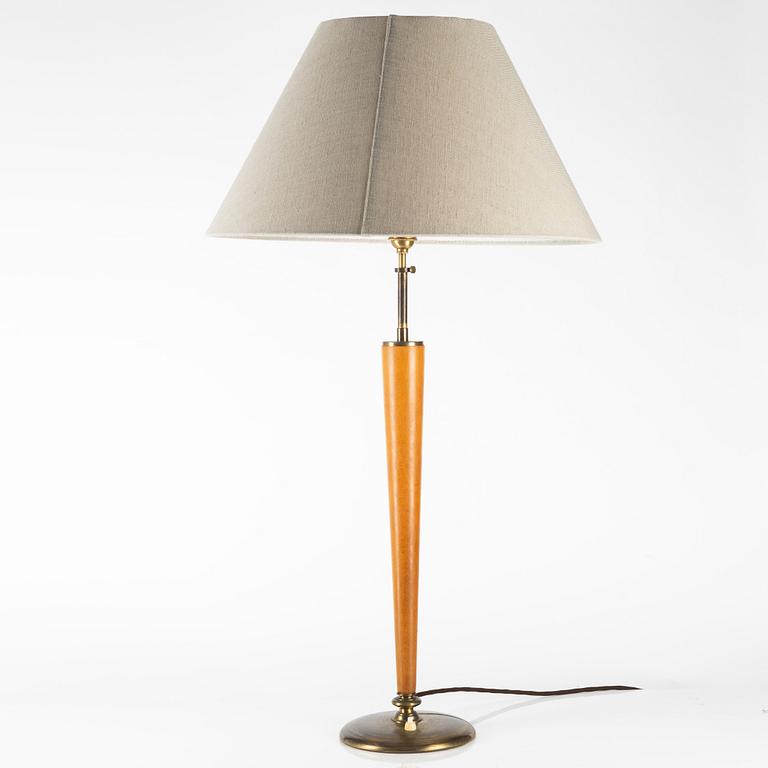 Bertil Brisborg, monumental bordslampa, modell "30910", Nordiska Kompaniet, 1940-tal.