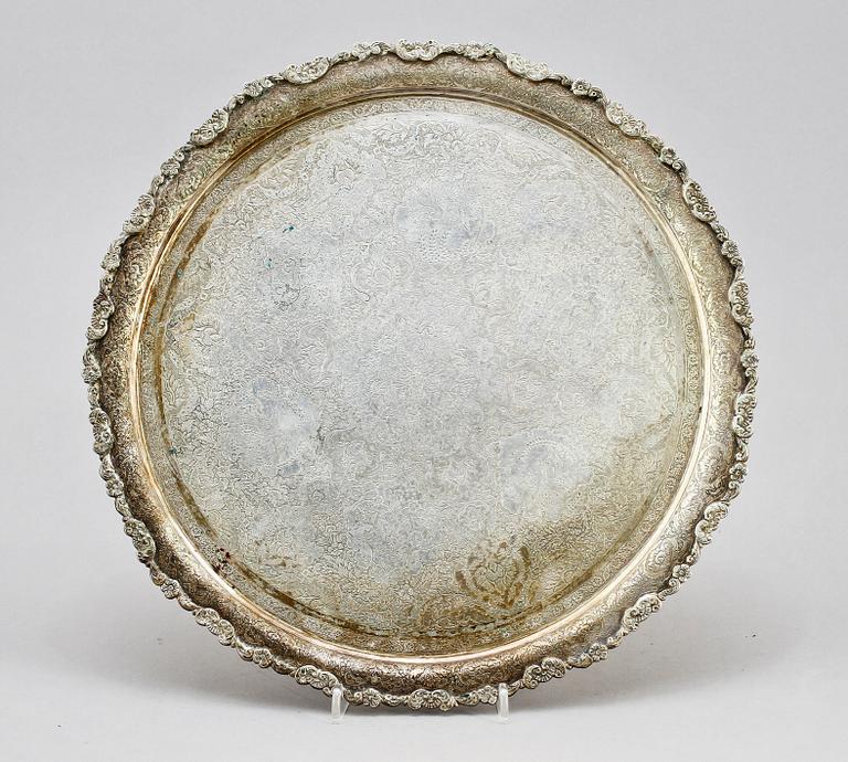 BRICKA, silver, orientalisk, 1900-tal. Tot. v. ca 830 g.