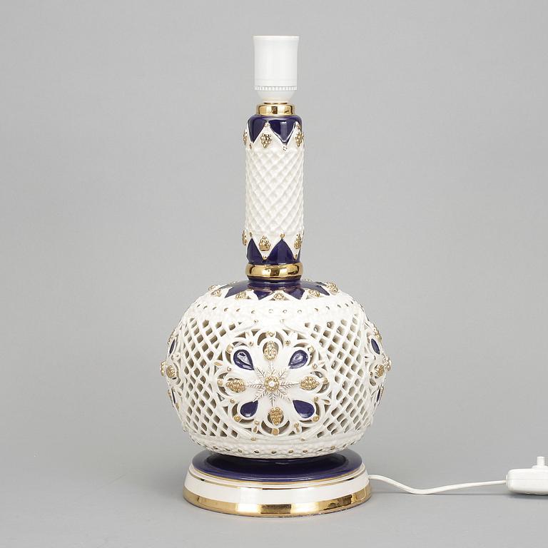 BORDSLAMPA, keramik, Italien, 1900-talets tredje kvartal.