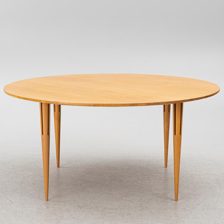 Bruno Mathsson, a dining table, presumably Bruno Mathsson International, Värnamo, Sweden, end of the 20th century.