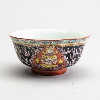 A Thai Bencharong bowl, 19th Century.