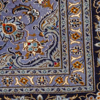 A carpet, Kashan, ca 399 x 302 cm.