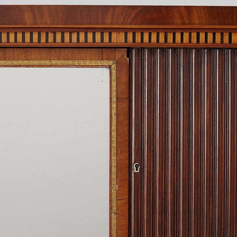 Chiffonjé, Stockholmsarbete, 1800-talets början, Sengustaviansk.