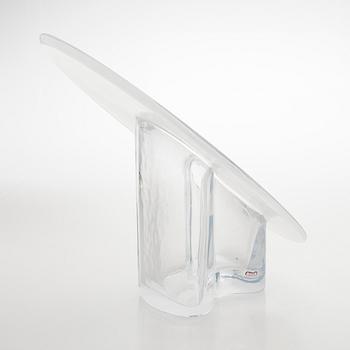 Timo Sarpaneva, A glass vase signed Timo Sarpaneva Iittala 1993 265/1000.