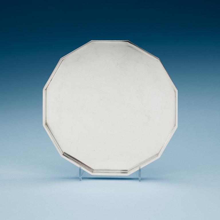 A Wiwen Nilsson sterling tray, Lund 1961.