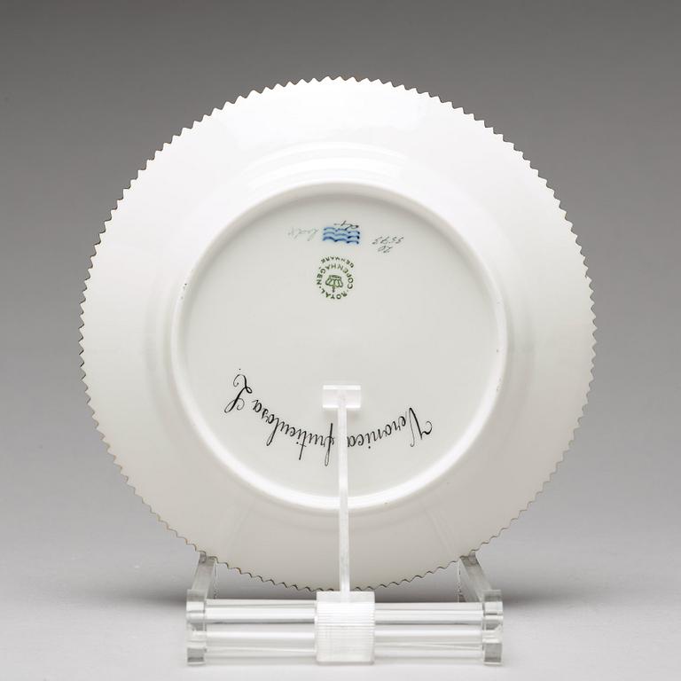 ASSIETTER, 12 stycken, porslin. "Flora Danica", Royal Copenhagen, Danmark, 1900-tal.