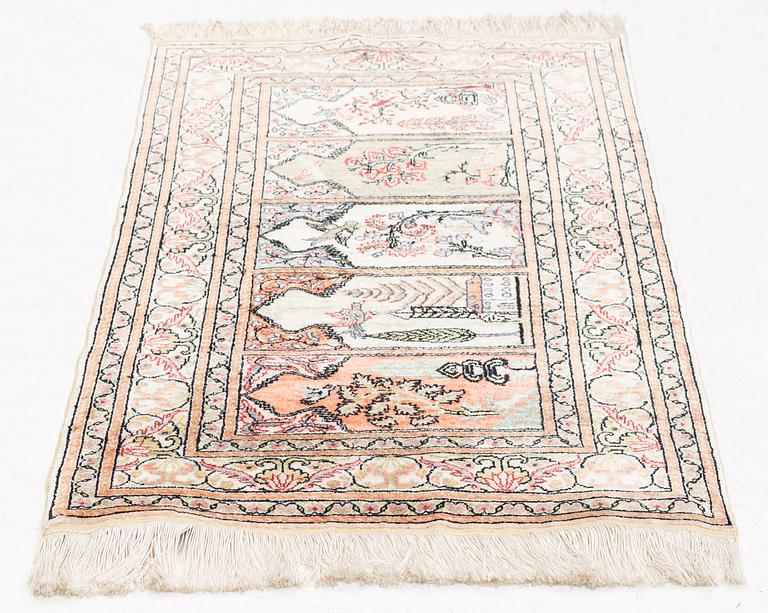 Matta, Kayseri silke, ca 110 x 63 cm.