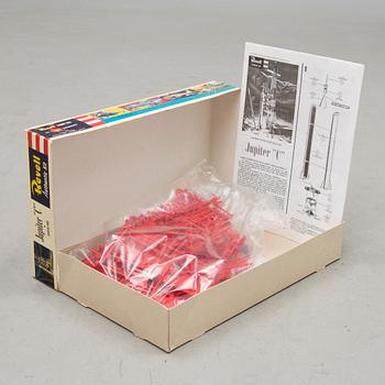 A "Jupiter C" model kit, Revell 1958/2006 and "Official Map of the Moon" by Rand McNally, 1960s/70s.