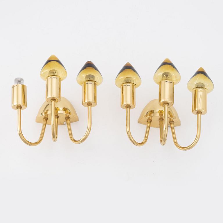 Hans-Agne Jakobsson, a pair of wall lights, model 354/3, Markaryd.