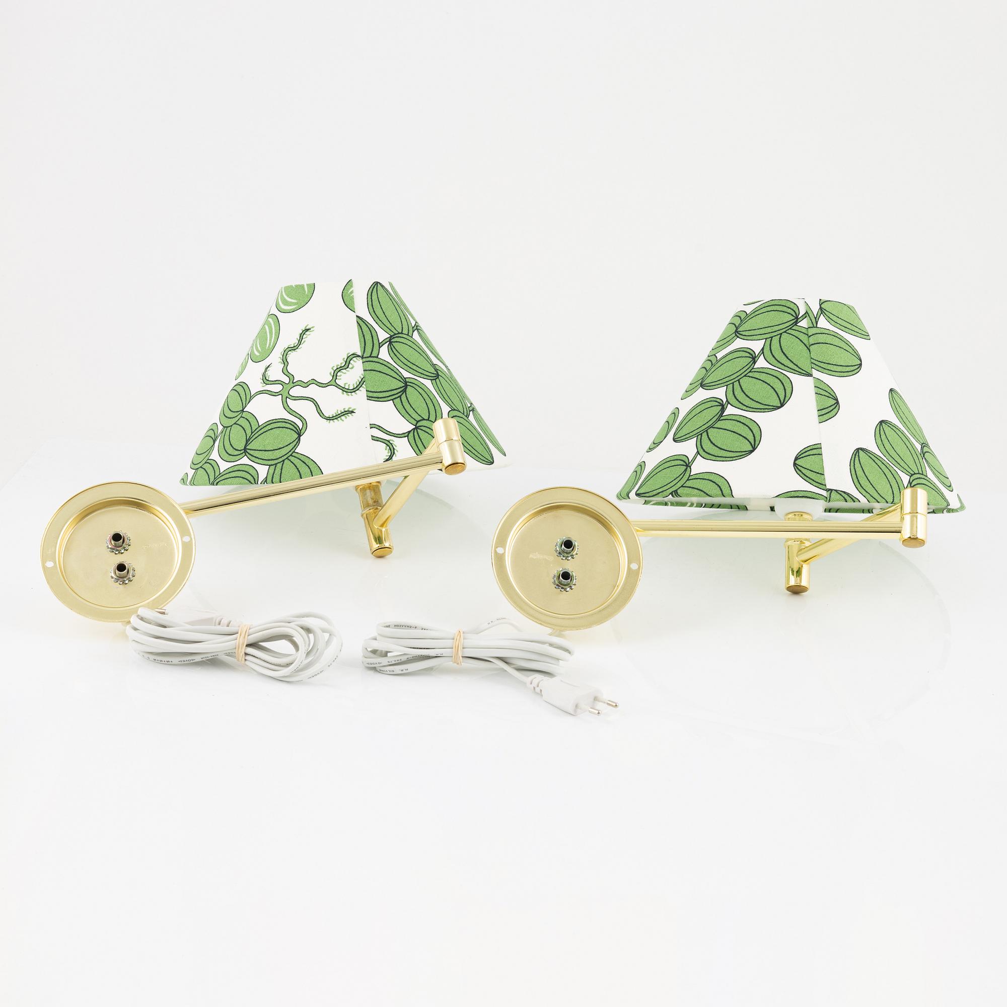 A pair of brass wall lights, later part of the 20th Century.