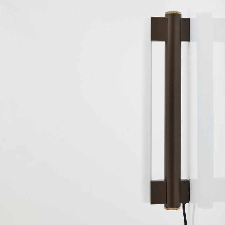 Krøyer-Sætter-Lassen, a 'Eiffel Wall Single 500' wall lamp, Frama.