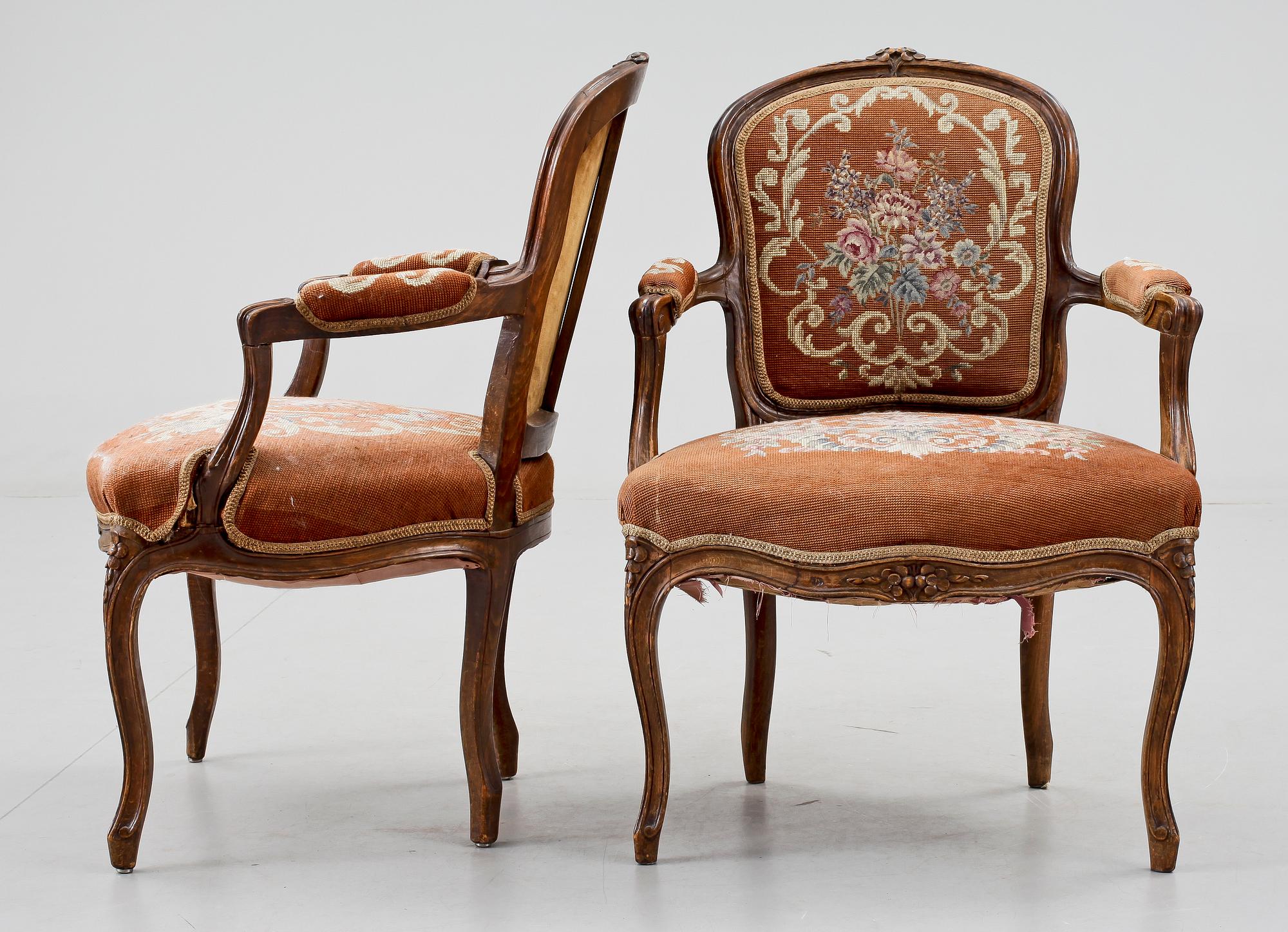 KARMSTOLAR, ett par, Louis XV-stil, 1900-talets början.
