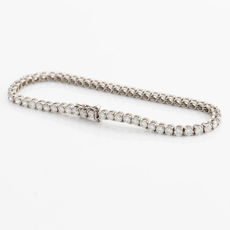 Tennis bracelet, 18K white gold with brilliant-cut diamonds.