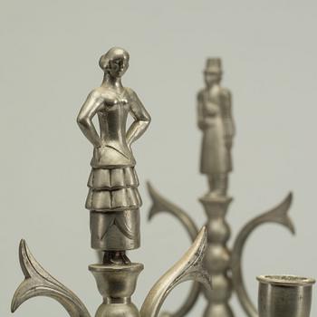 KANDELABRAR, tenn, ett par. Nils Fougstedt för Firma Svenskt Tenn, Stockholm 1929.