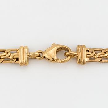 A graduated fancy-linkl necklace.