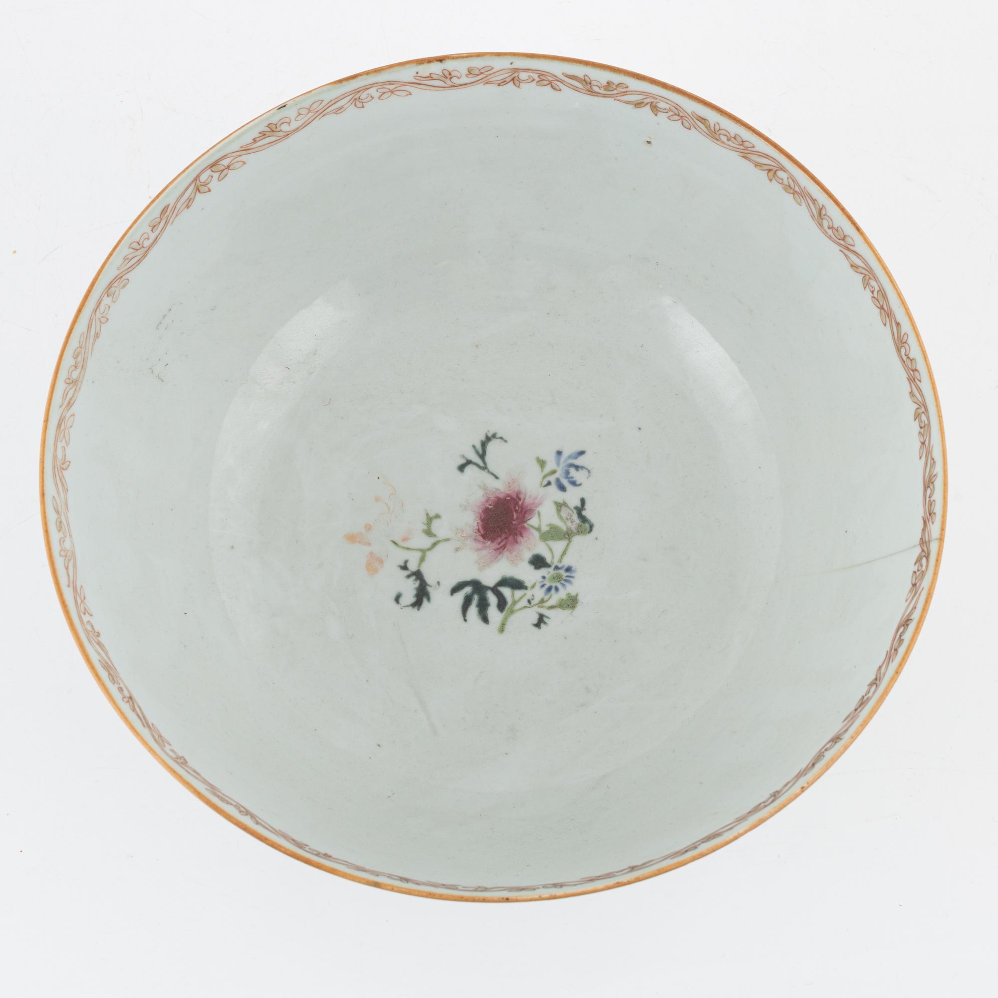 A famille rose punch bowl, Qing dynasty, Qianlong (1736-95).