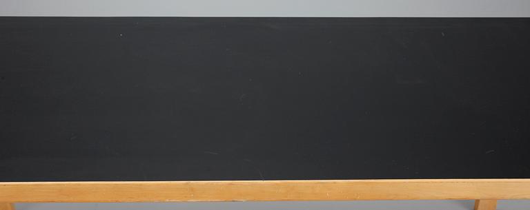 BORD, modell 82B, Alvar Aalto, Artek.
