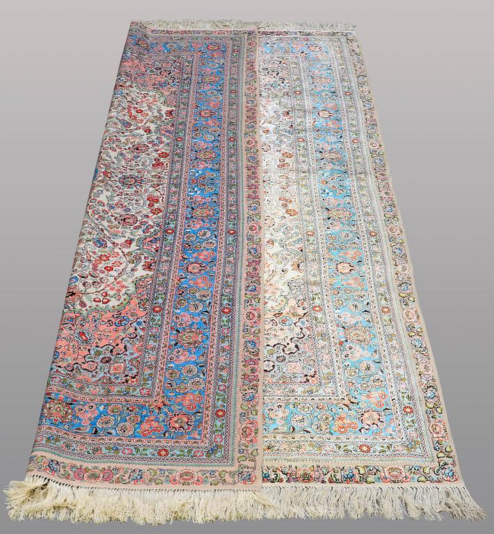 A RUG, orientalisk silke, ca 245 150 cm.
