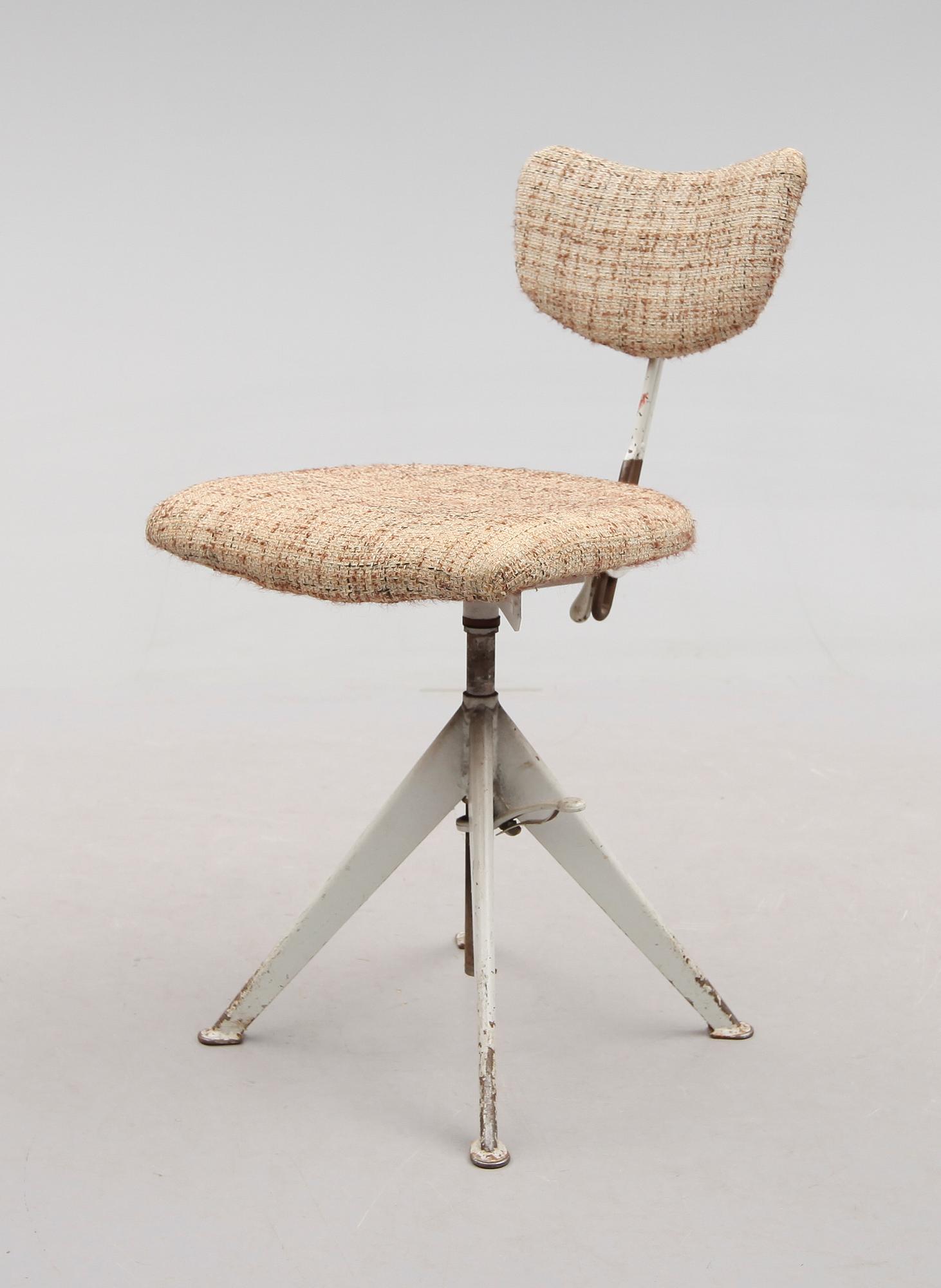 ARBETSSTOL, "NK:s Arbetsstol", 1900-talets mitt.