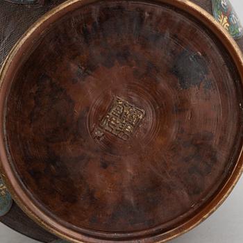 Urna, Japan, cloisonné, Mingstil, 18/1900-tal.