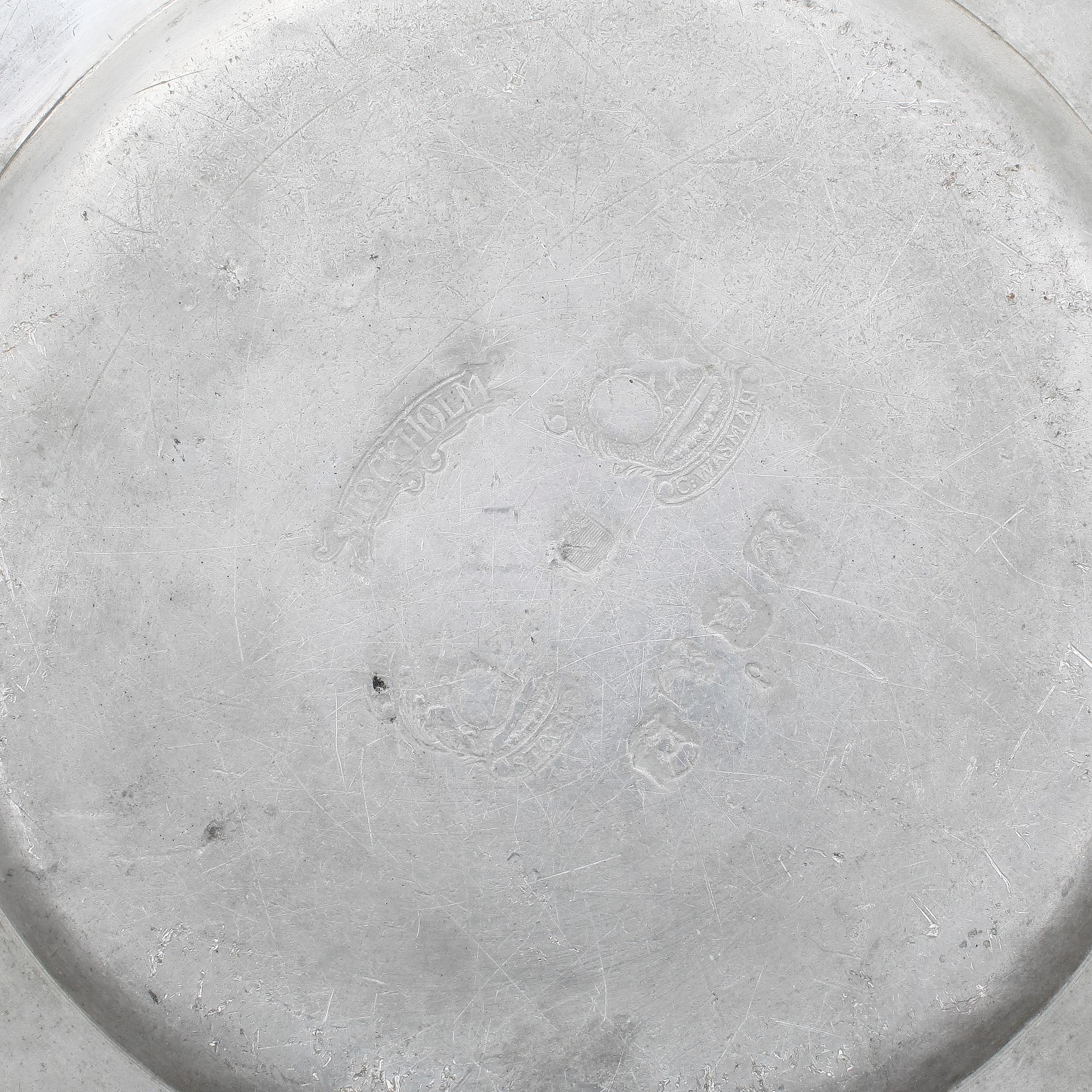 TALLRIKAR, 3 st. Tenn. Bl a Carl Wesman Stockholm 1763.